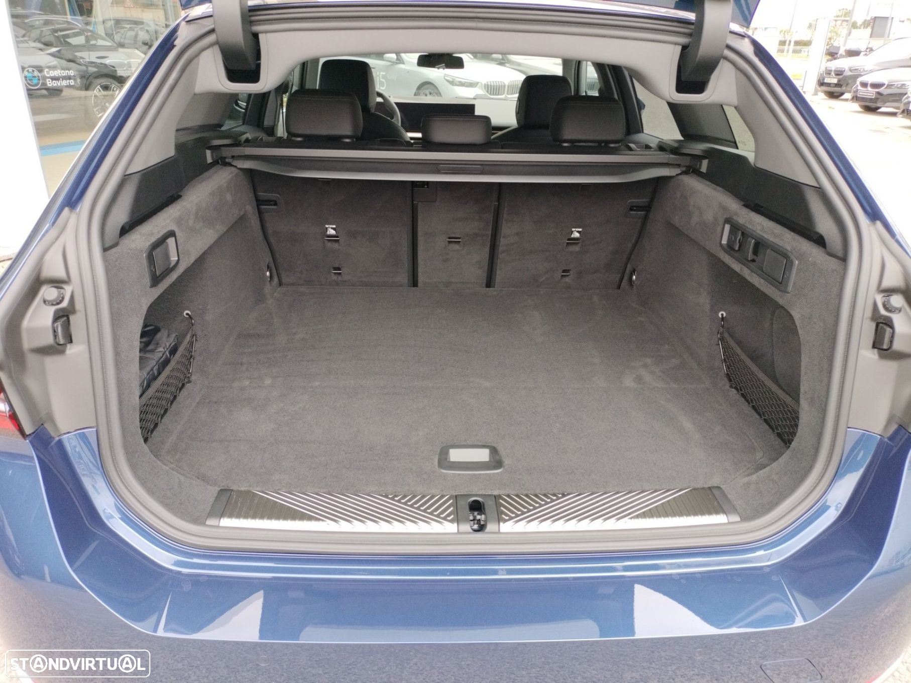 BMW 520 d Pack Desportivo M - 32