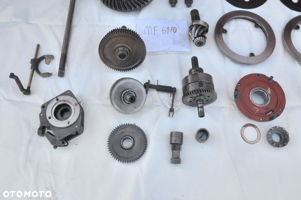 WAŁEK KOŁO TALERZOWE TRYB PÓŁOŚ TARCZKI CHOINKA MASSEY FERGUSON 6170 - 4