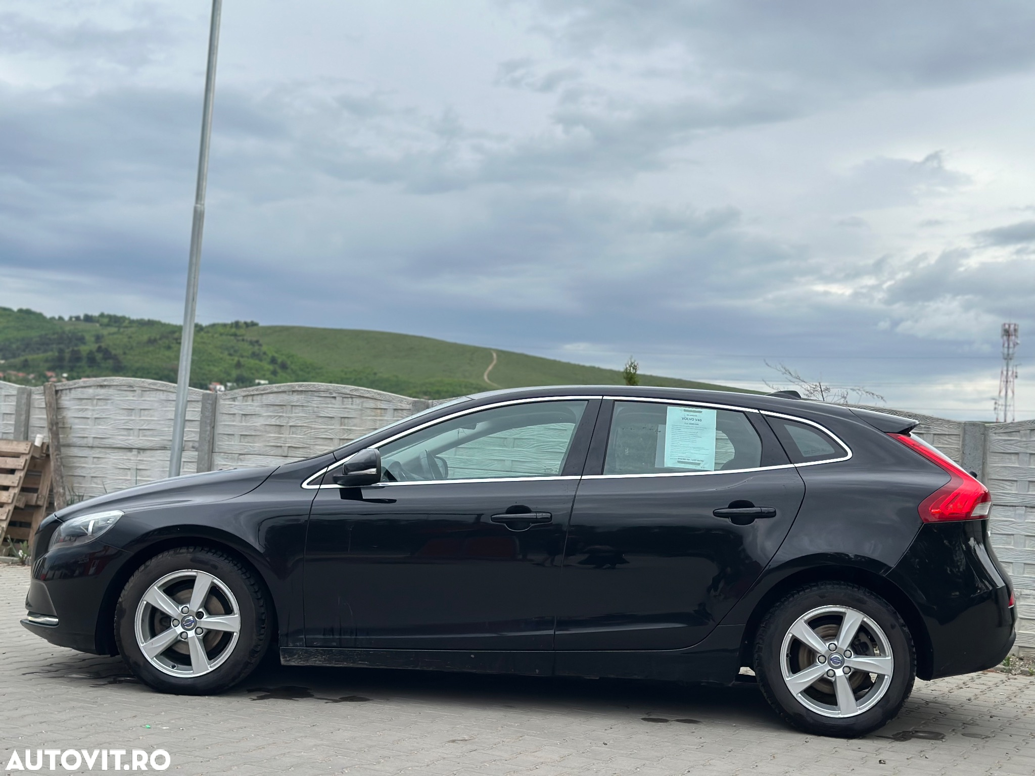 Volvo V40 - 2