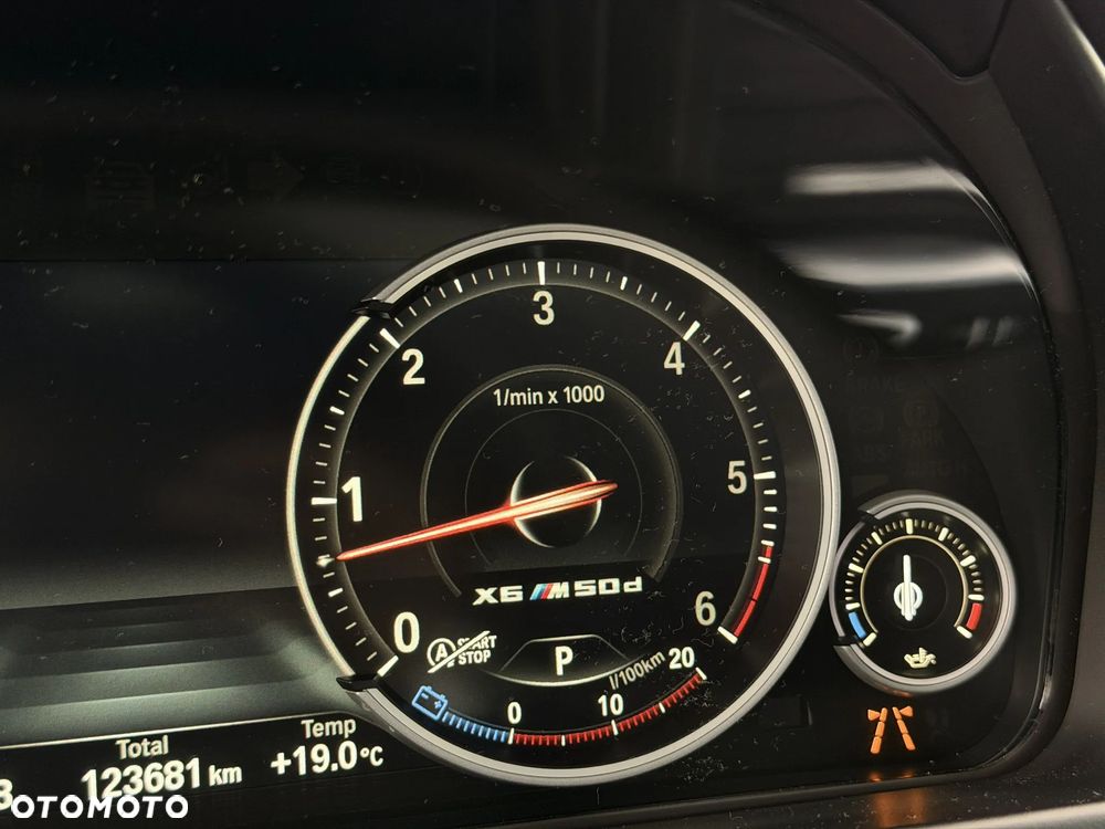 BMW X6 M50d - 33