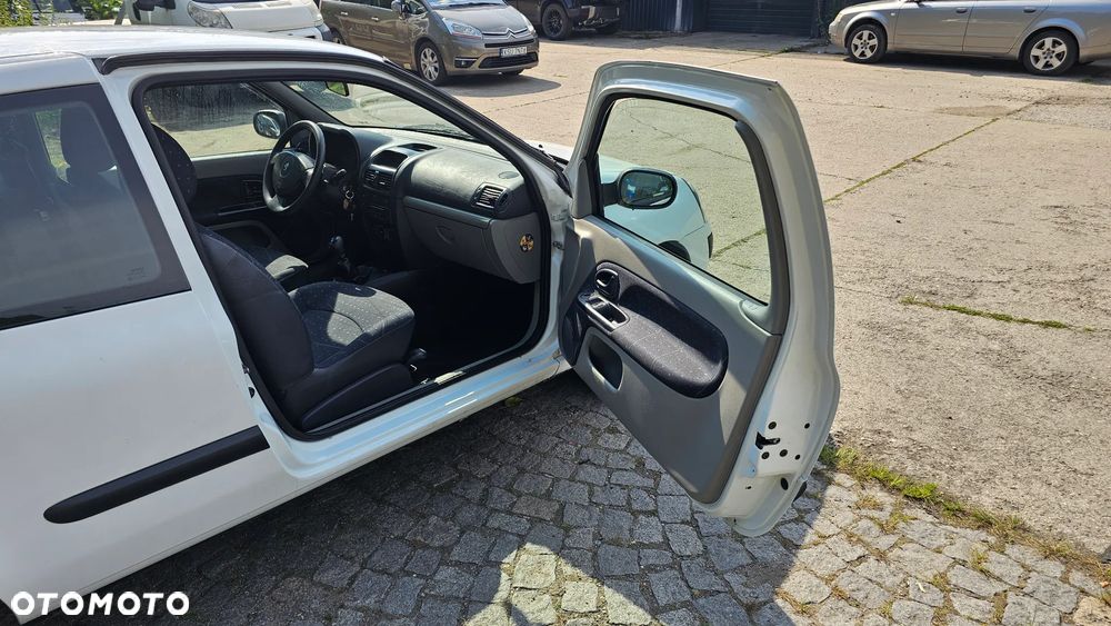 Renault Clio 1.2 Free - 12
