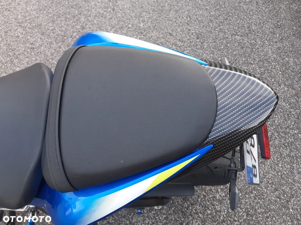 Suzuki GSX - 18
