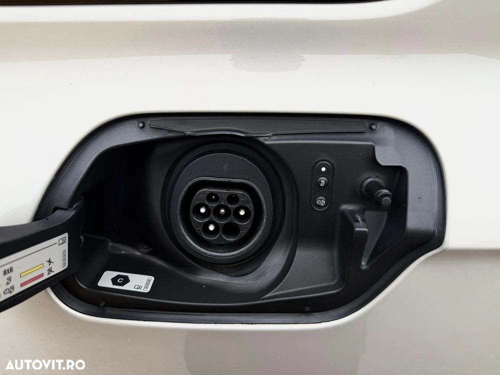 Volkswagen Touareg - 16