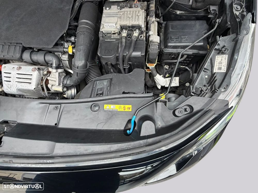 Peugeot 2008 1.2 PureTech Allure - 42