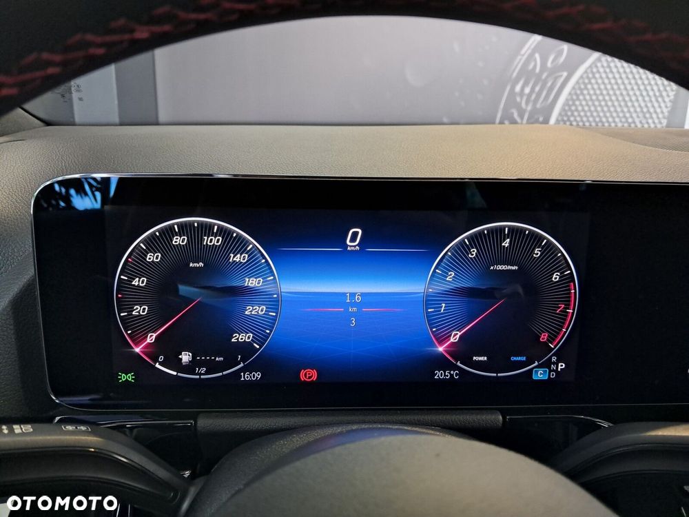 Mercedes-Benz GLA - 19