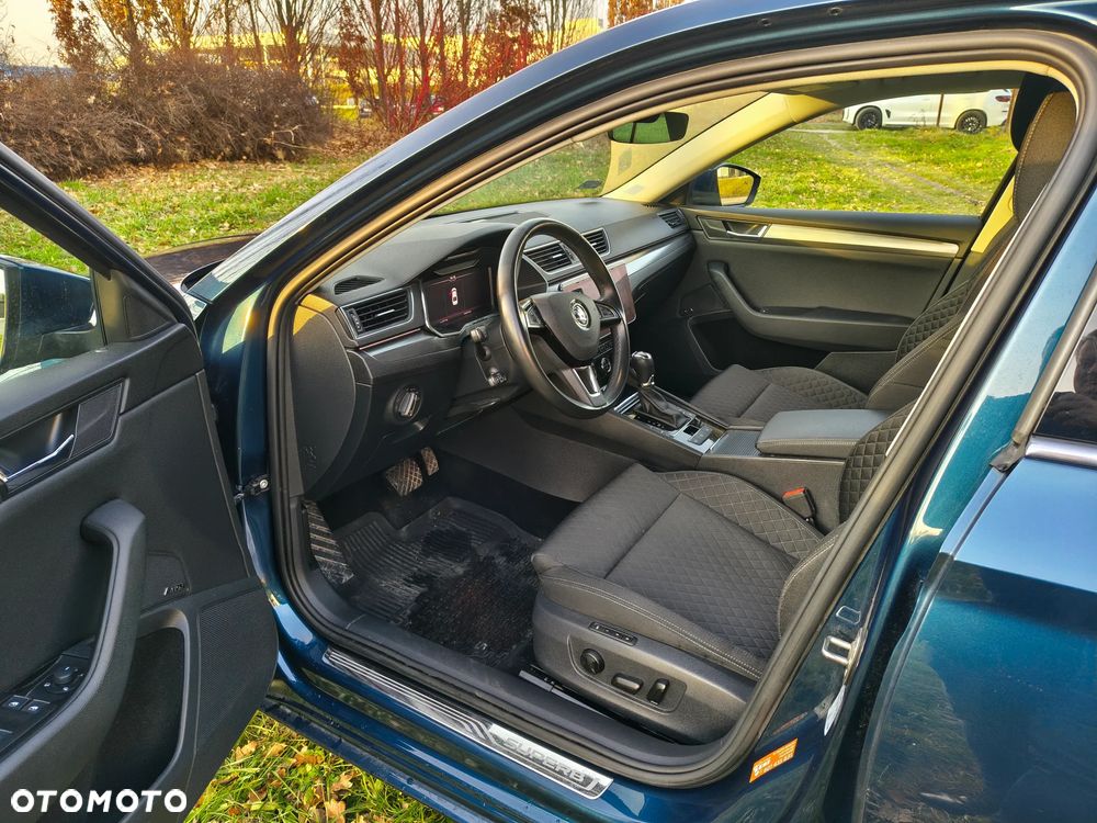 Skoda Superb 2.0 TDI SCR Style DSG - 8