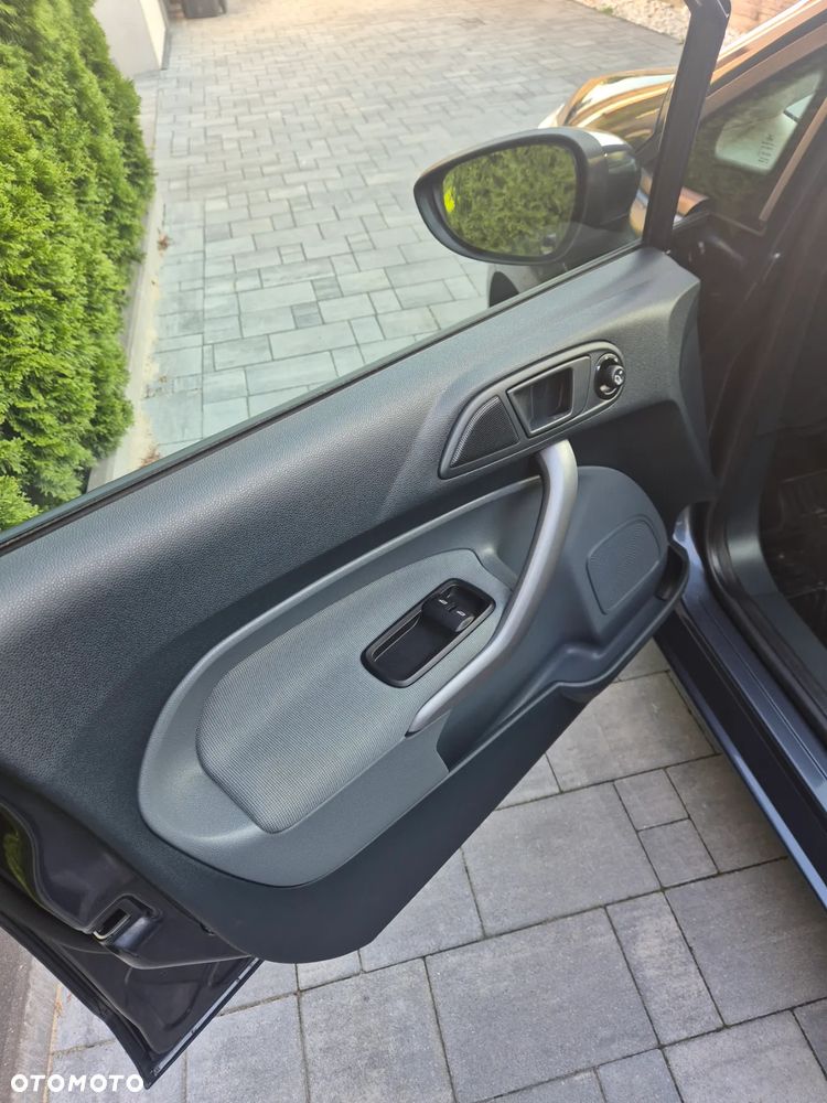 Ford Fiesta 1.25 Trend EU5 - 6