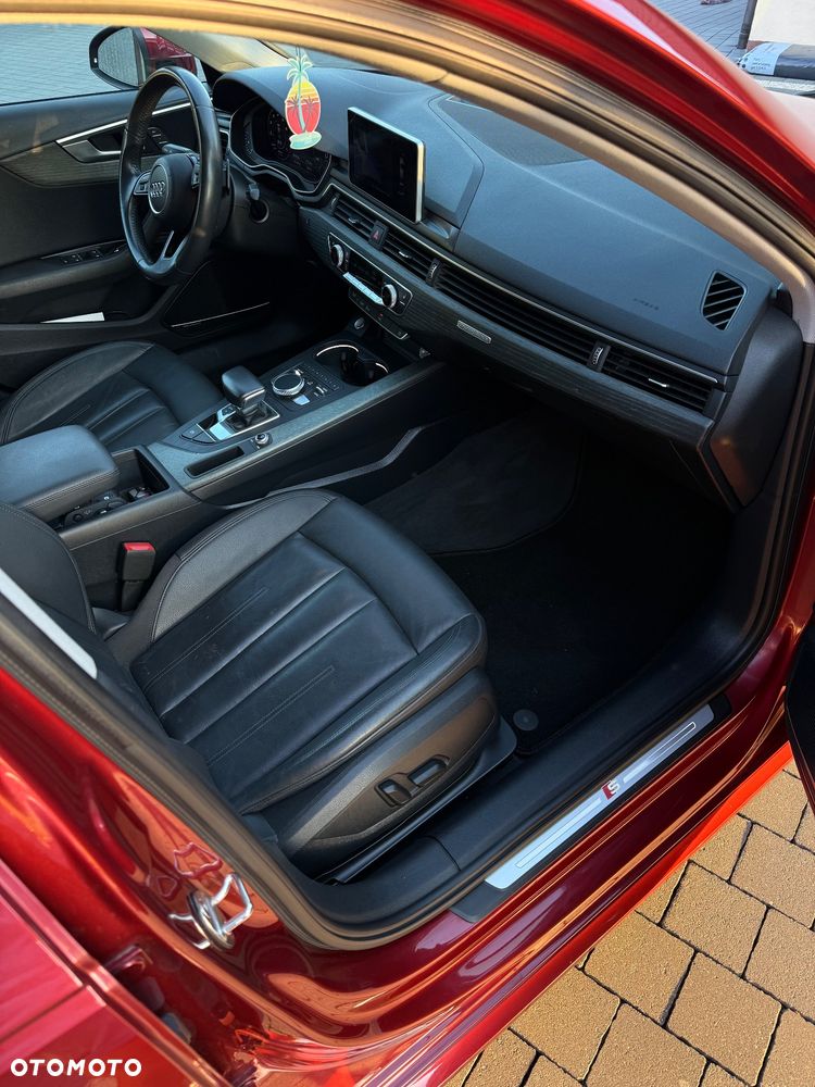 Audi A4 Limousine - 10