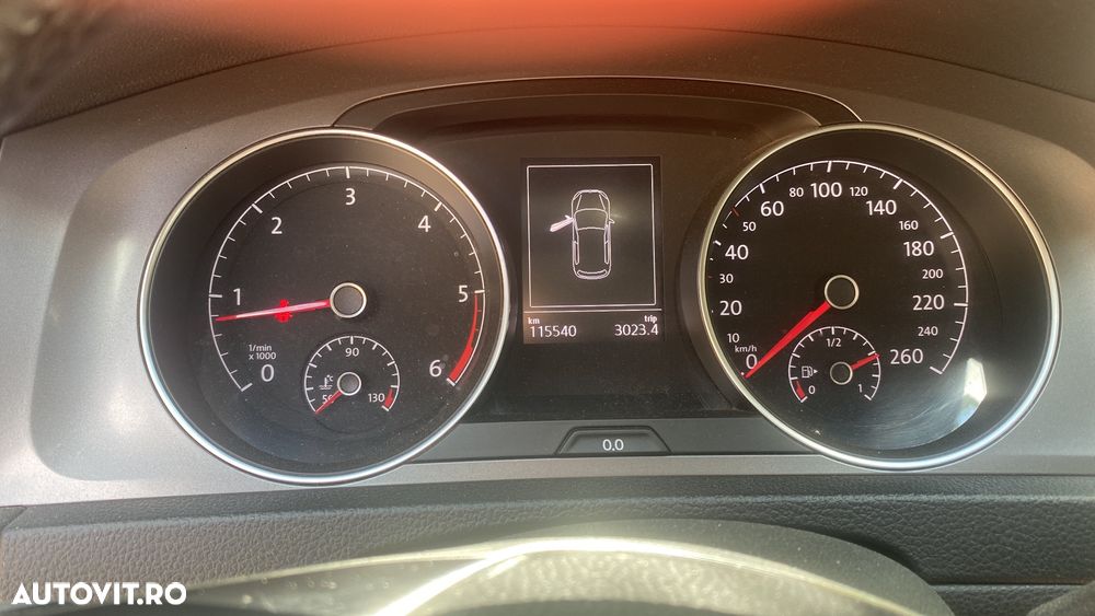 Volkswagen Golf 1.6 TDI BlueMotion Technology Comfortline - 7
