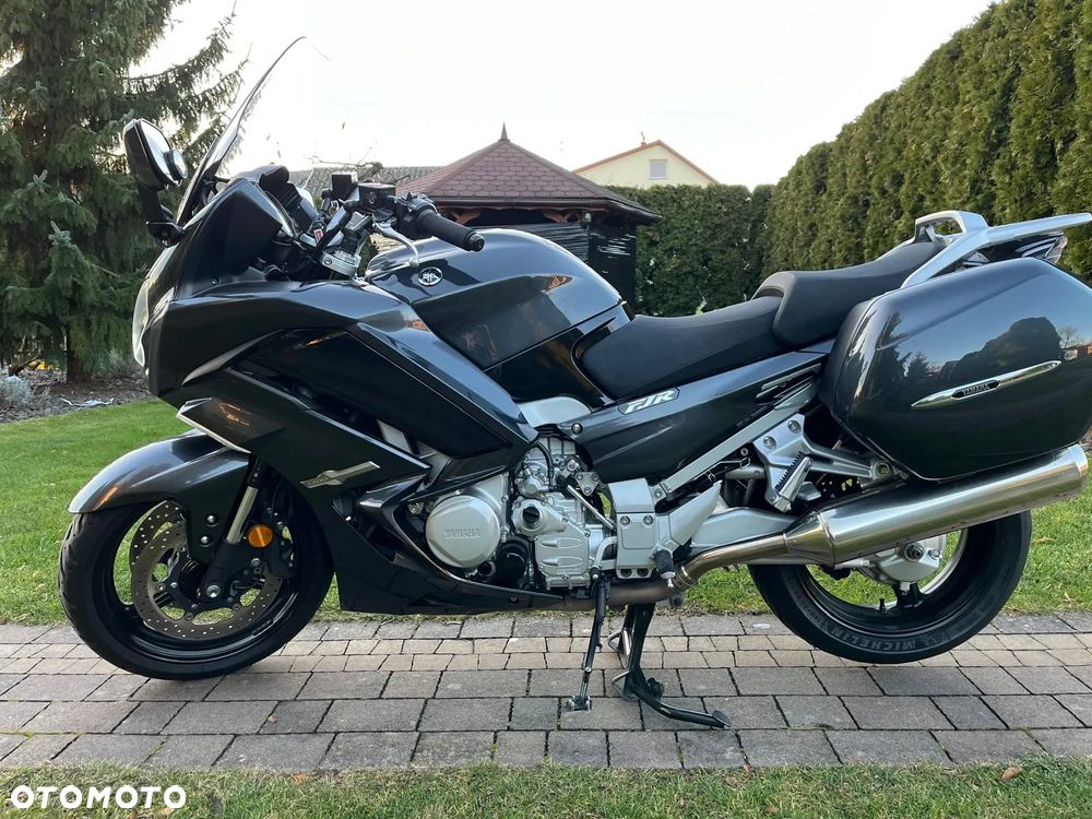 Yamaha FJR - 10