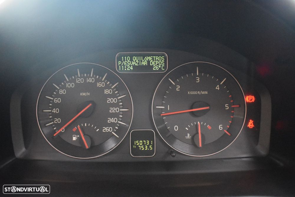 Volvo C70 2.4 D5 Momentum - 36