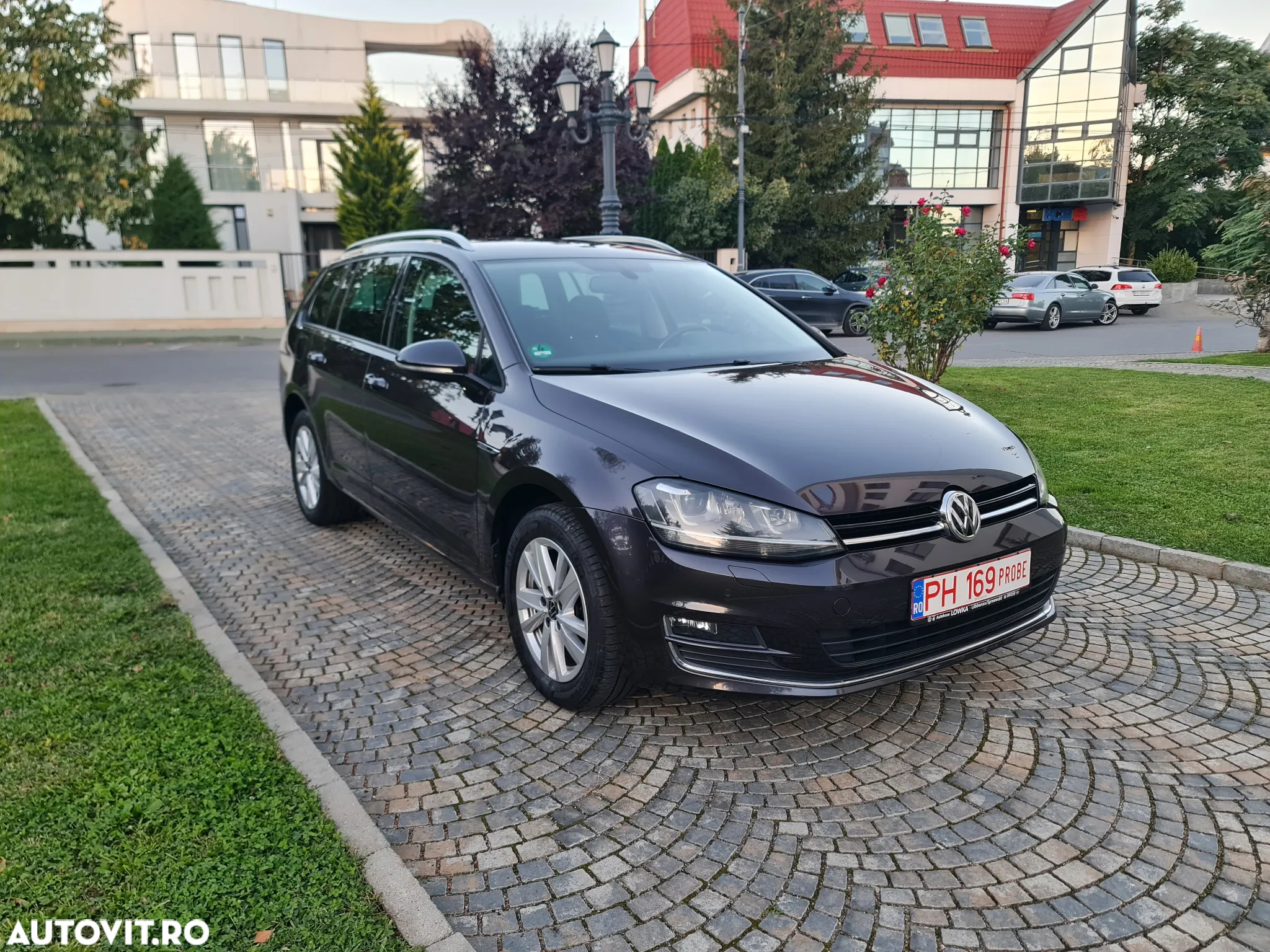 Volkswagen Golf 1.6 TDI 4Motion BlueMotion Technology Lounge - 2