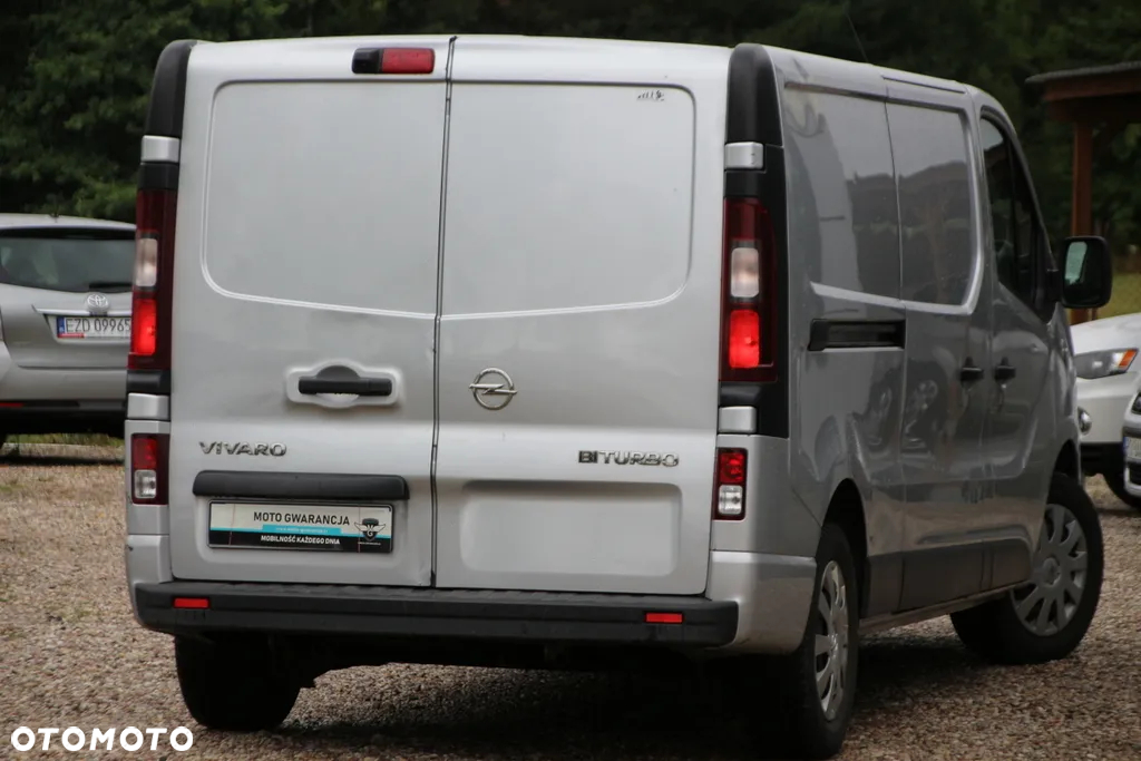 Opel VIVARO - 14