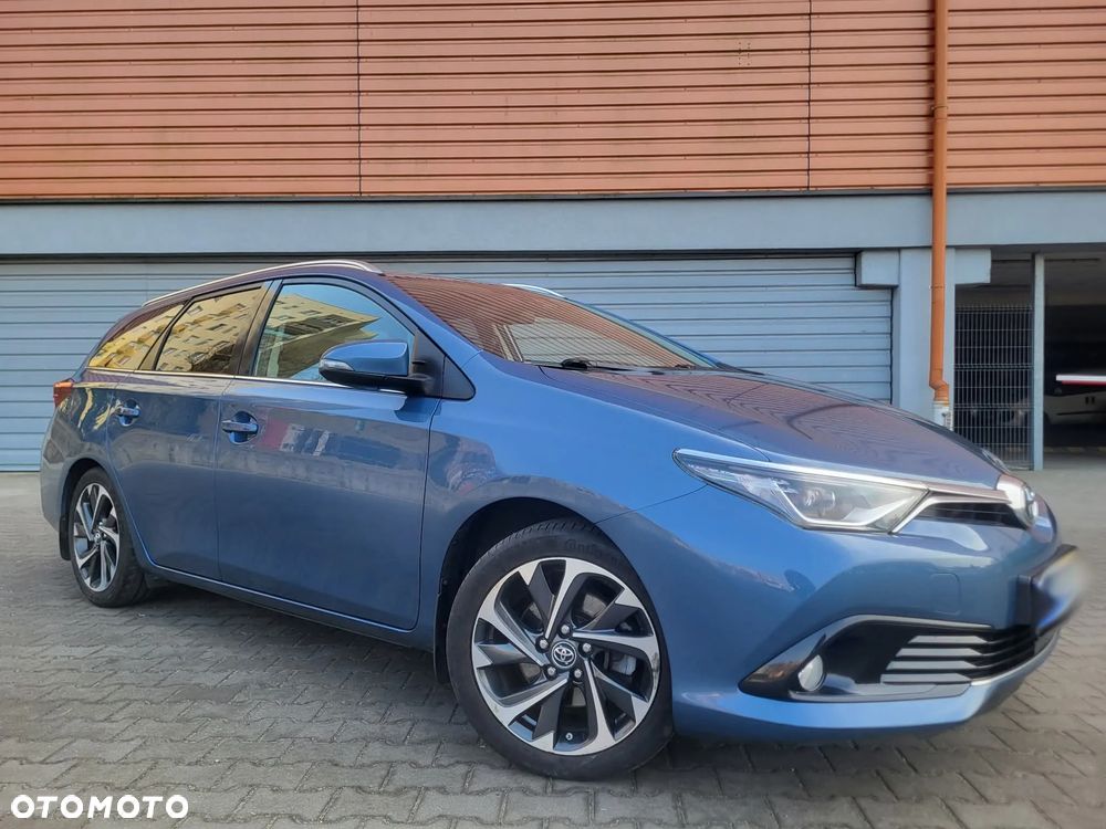 Toyota Auris - 1