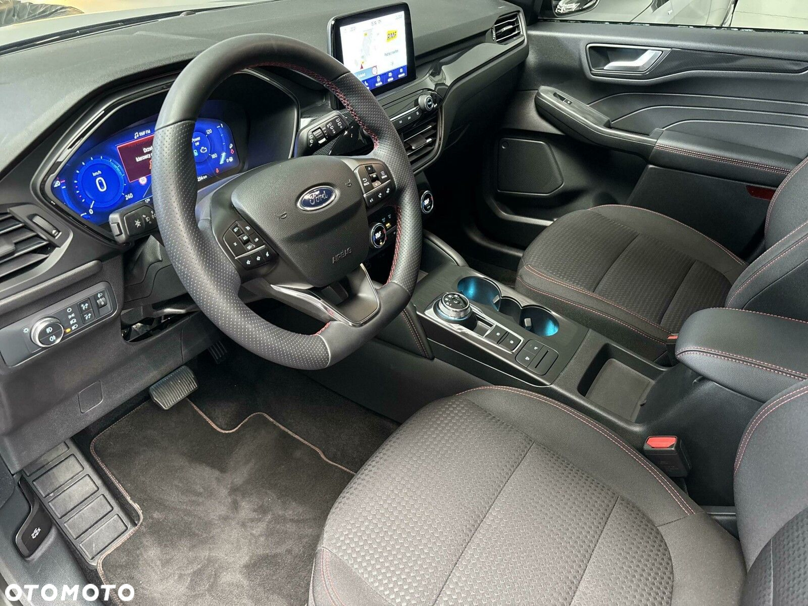 Ford Kuga - 27