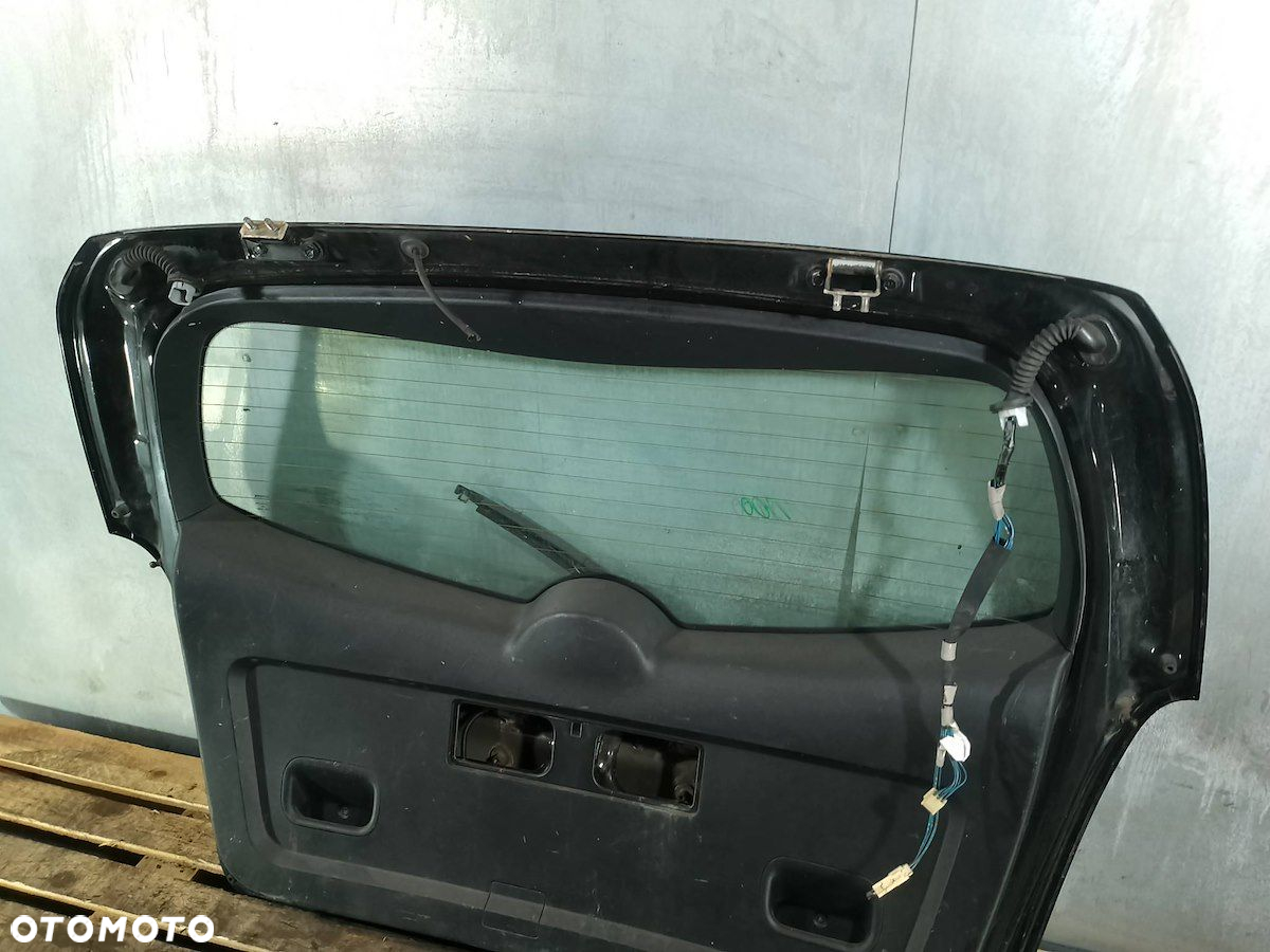 KLAPA BAGAŻNIKA TOYOTA COROLLA VERSO II - 2