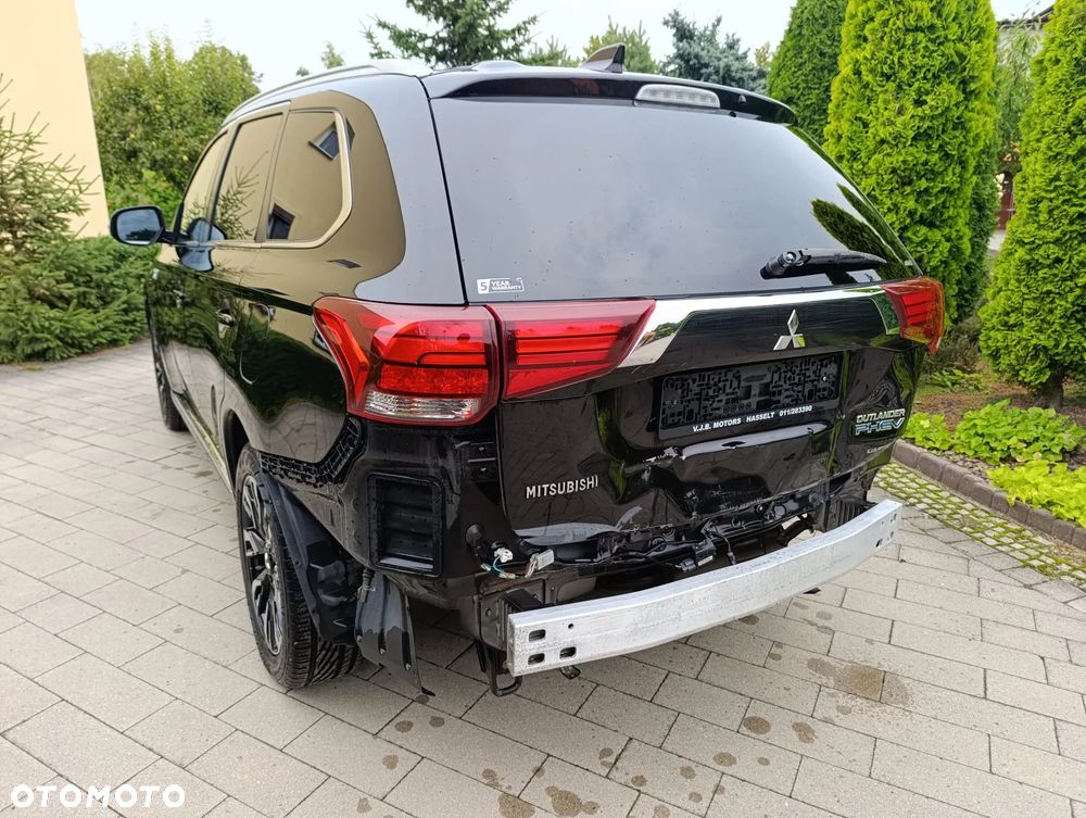 Mitsubishi Outlander Intense + - 5