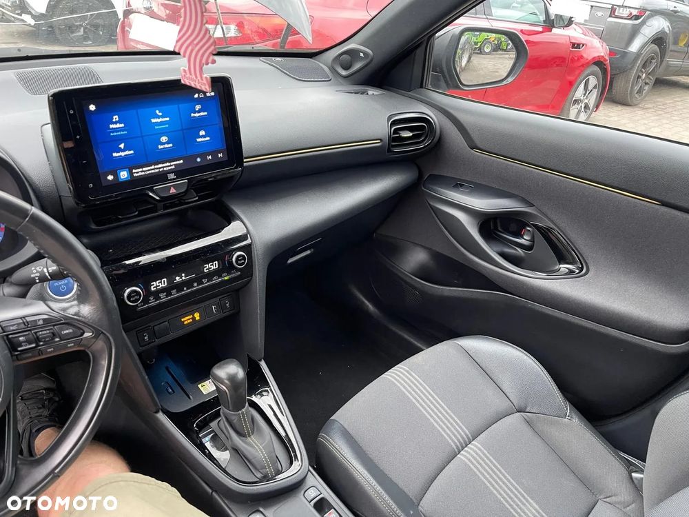 Toyota Yaris Cross 1.5 VVT-i AWD-i Premiere Edition - 16