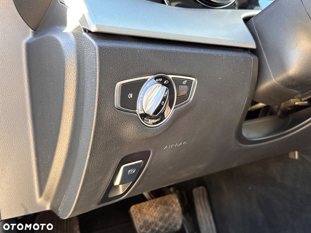 Mercedes-Benz Klasa E 300 de 9G-TRONIC Exclusive - 28