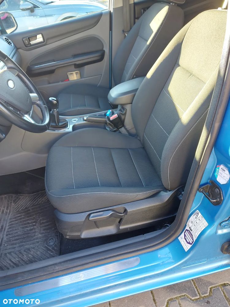 Ford Focus 1.6 16V Titanium - 8