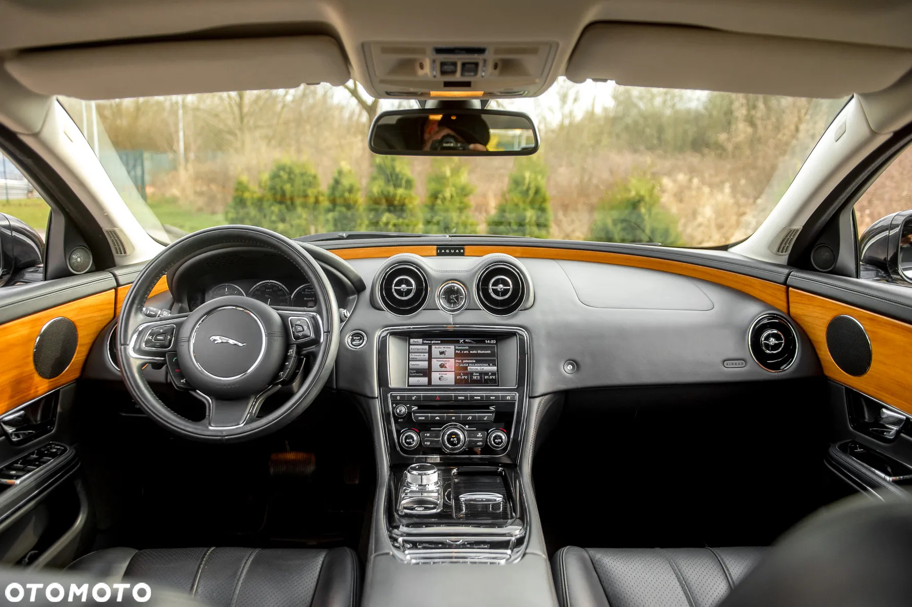 Jaguar XJ 3.0 T AWD Premium Luxury - 19