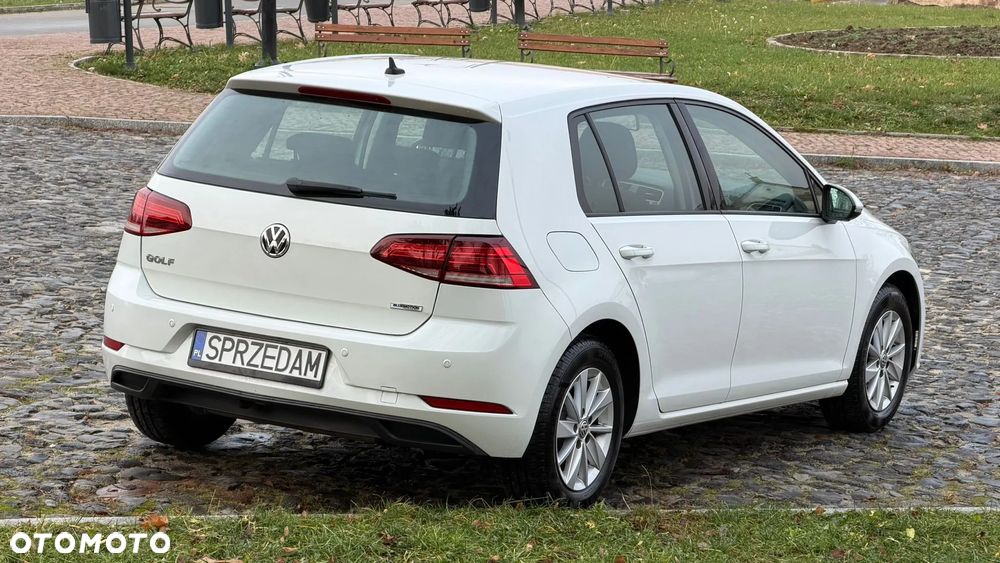 Volkswagen Golf - 4
