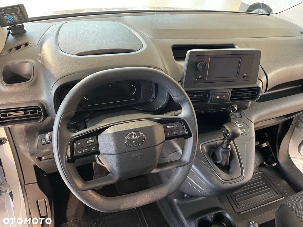 Toyota Proace City - 7