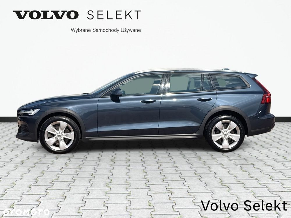 Volvo V60 Cross Country - 9