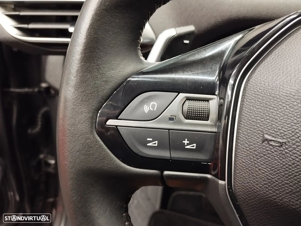 Peugeot 3008 1.5 BlueHDi Active Pack EAT8 - 20