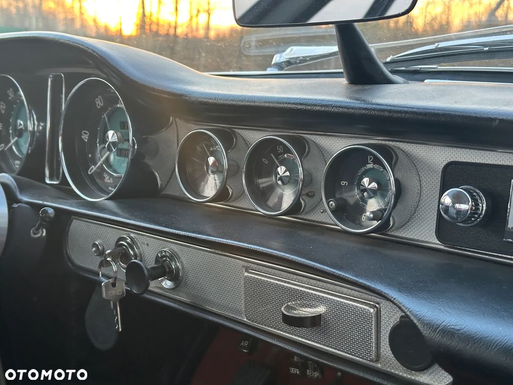 Volvo P1800 - 33
