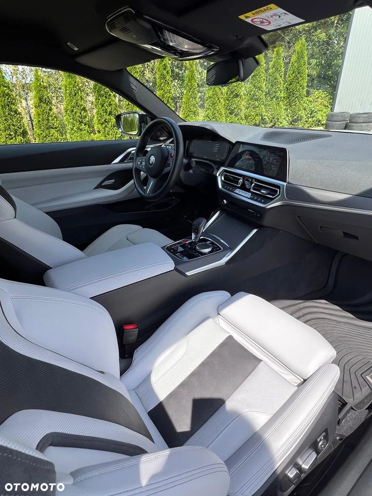 BMW M4 Competition M xDrive sport - 22