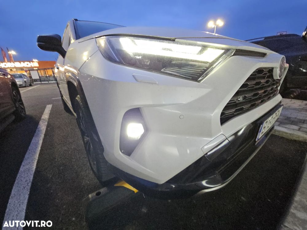 Toyota RAV4 2.5 VVT-iE 4x4 Luxury Plus - 2