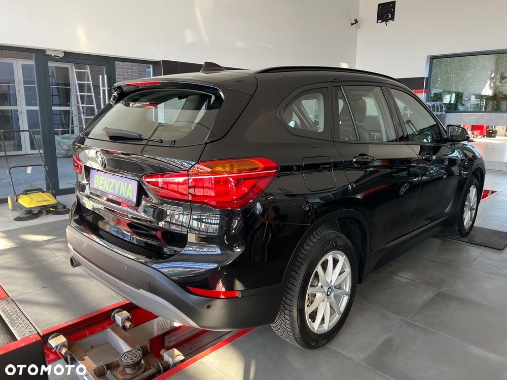 BMW X1 sDrive18i Business Edition - 7