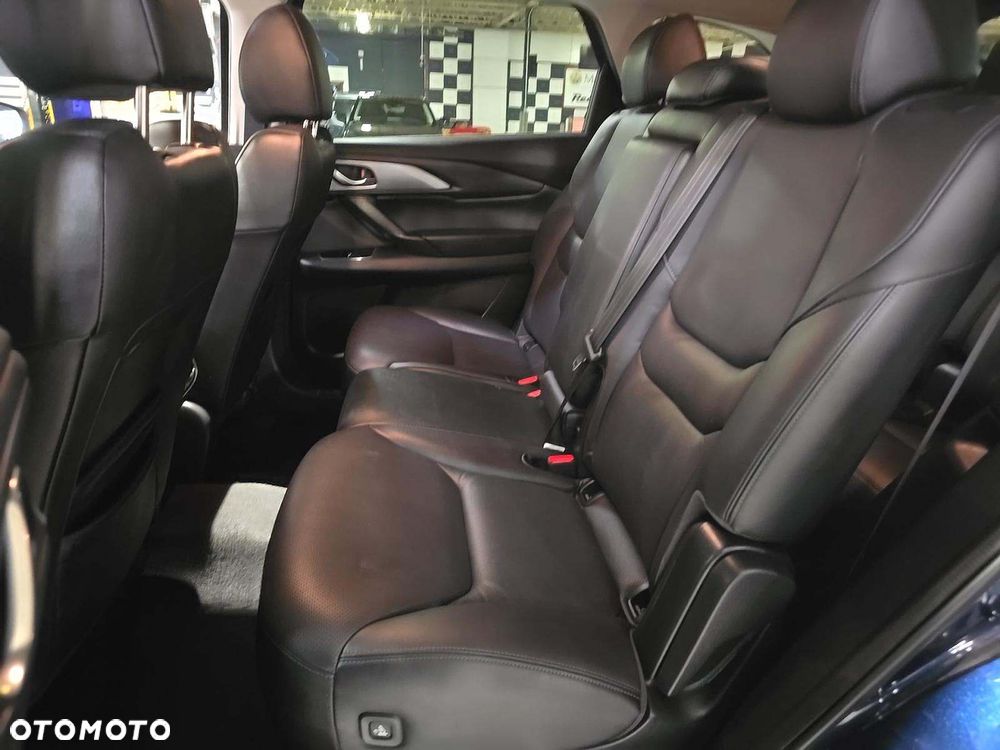 Mazda CX-9 - 10