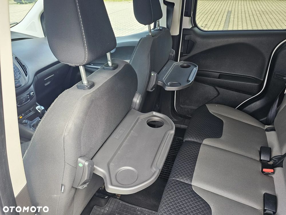 Ford Tourneo Courier 1.5 TDCi Trend - 14