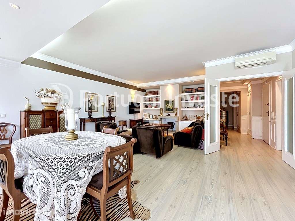 Excelente apartamento de 4 assoalhadas na Av. D. Nuno Álvares Perei... - Grande imagem: 5/24