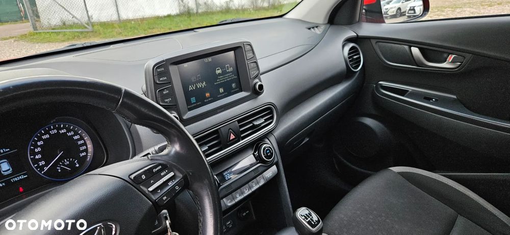 Hyundai Kona - 32