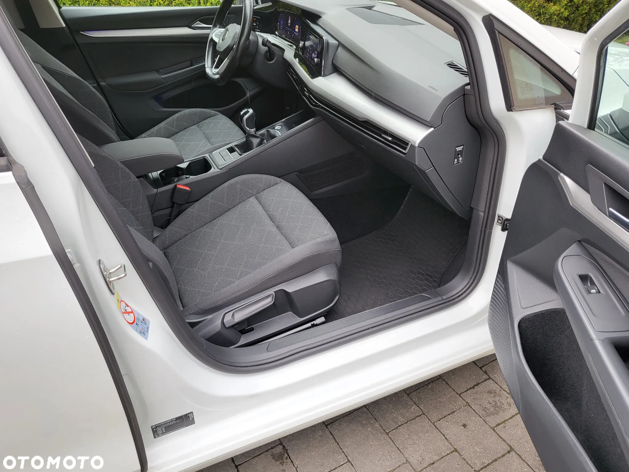 Volkswagen Golf VIII 1.0 TSI Life - 5