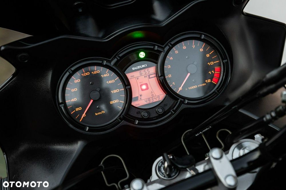 Suzuki DL - 8