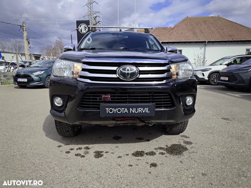 Toyota Hilux 4x4 Double Cab M/T Style - 3