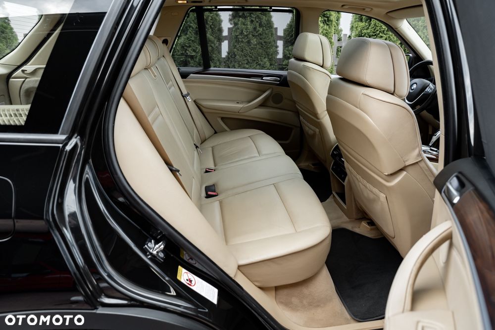 BMW X5 xDrive30d - 23