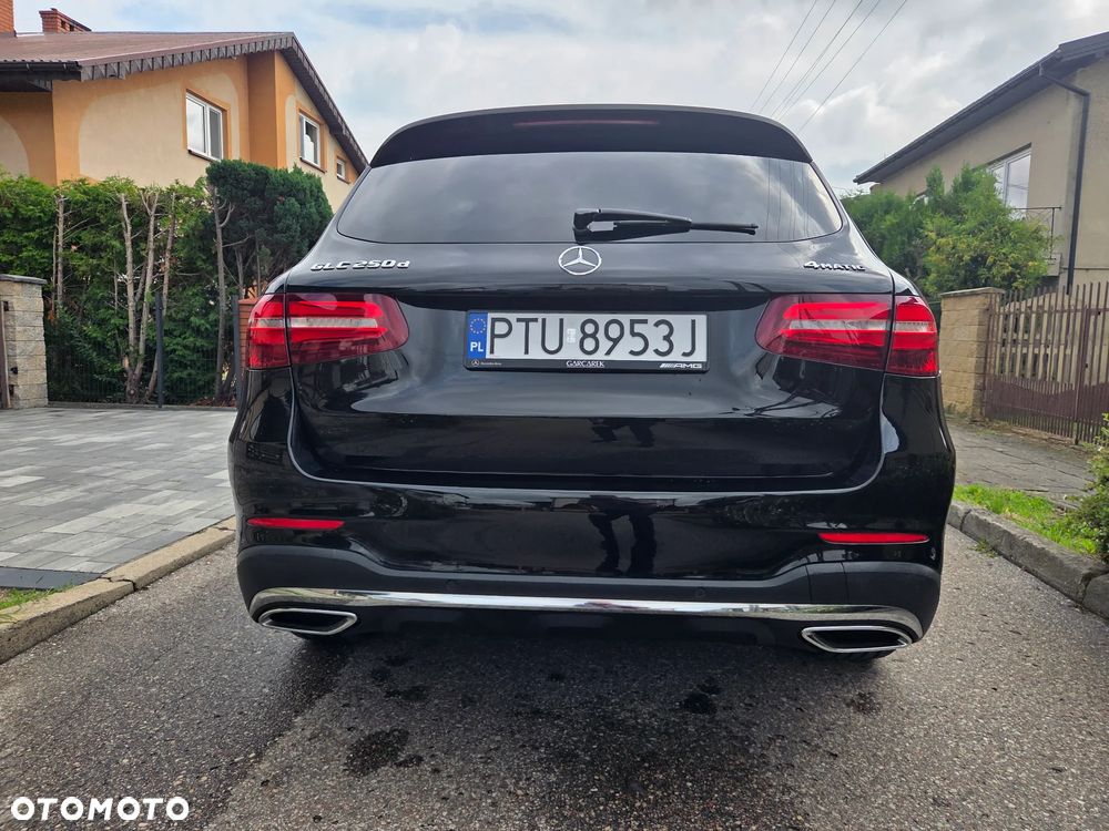 Mercedes-Benz GLC 250 d 4Matic 9G-TRONIC AMG Line - 17