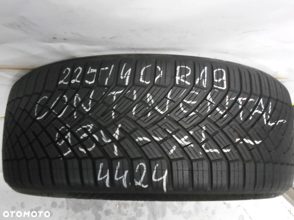 OPONA POJEDYNKA 225/40R19 CONTINENTAL ALLSEASON CONTACT 2 XL DOT 4424 8MM - 1