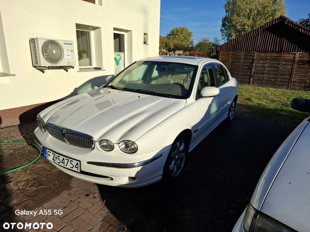 Jaguar X-Type