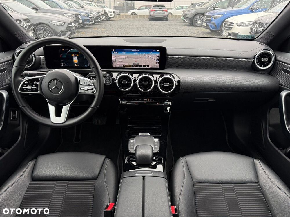 Mercedes-Benz CLA 200 mHEV 7G-DCT - 17