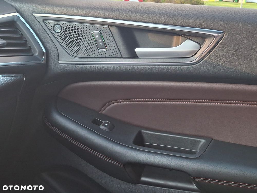 Ford Edge 2.0 EcoBlue Bi-Turbo 4x4 Titanium - 13