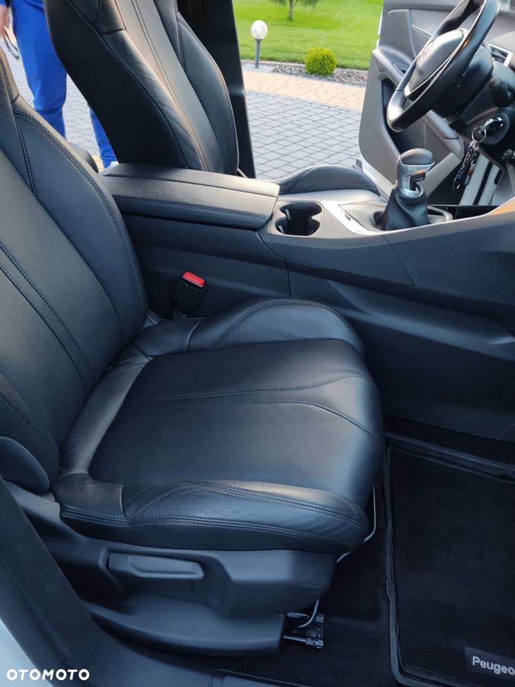 Peugeot 3008 1.5 BlueHDi Active S&S - 29