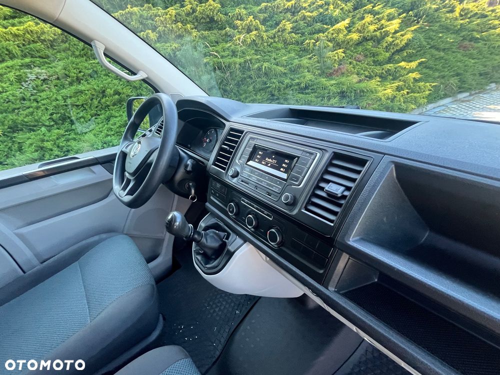 Volkswagen Transporter - 11
