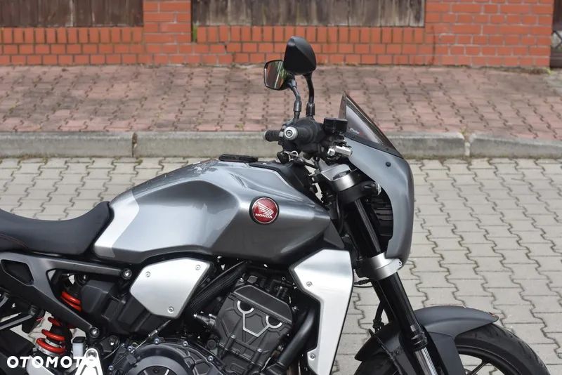 Honda CB - 10