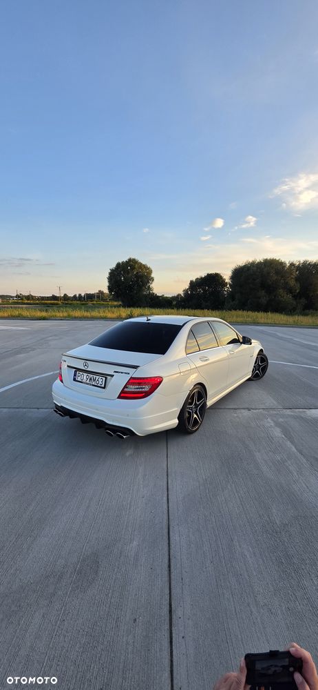 Mercedes-Benz Klasa C 63 AMG - 7